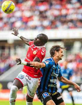 Kalmars Papa Alioune Diouf och Sirius Oscar Pehrsson