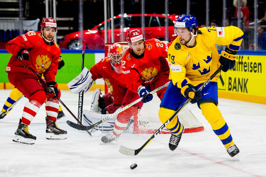 Sveriges Filip Forsberg och Rysslands Stanislav Gailev