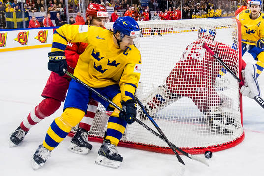 Sveriges Mikael Backlund jagas av Rysslands Alexei