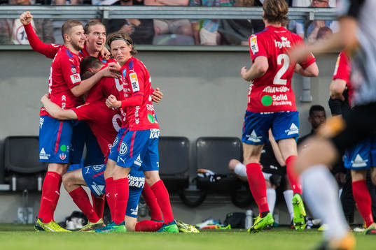 Helsingborgs Darijan Bojanic, Charlie Weberg och Max