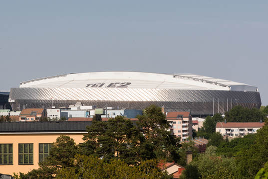 Exteriör Tele2 Arena innan fotbollsmatchen i Allsvenskan
