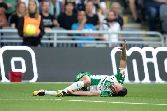 Hammarbys Nicola Djurdjic skadar sig