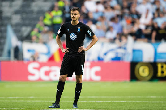 Malmö FFs Alexander Jeremejeff deppar