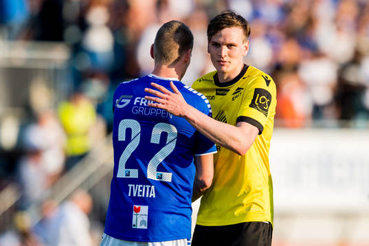 Jon-Helge Tveita of Sarpsborg 08 and Kristjan Floki