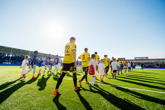 Kristjan Floki Finnbogason of Start enters the pitch