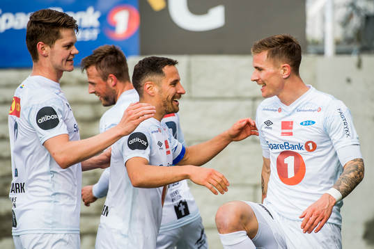 Erik Tønne of Ranheim celebrates with Christian Rismark