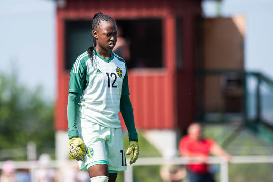 Sveriges målvakt Angel Keziah Eshirendah Mukasa