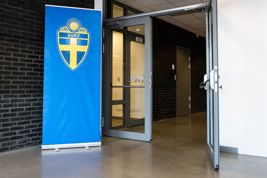 Vepor med Svff-logotyp