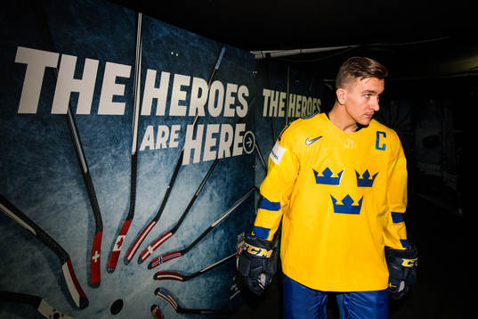 Sveriges Mikael Backlund anländer