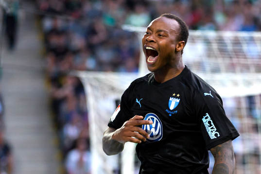Malmö FFs Carlos Strandberg jublar
