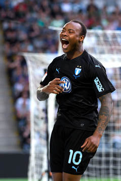 Malmö FFs Carlos Strandberg jublar