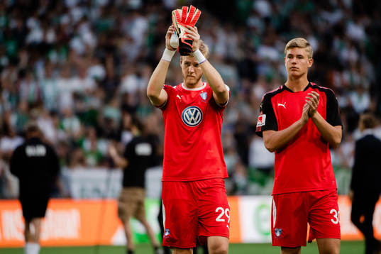 Malmö FFs målvakt Fredrik Andersson och Mathias Nilsson