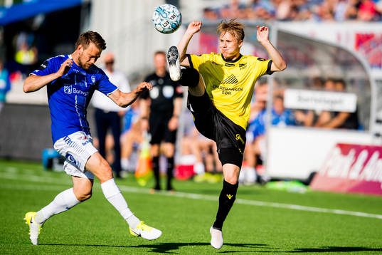 Ole Jørgen Halvorsen of Sarpsborg 08 and Elliot Käck of
