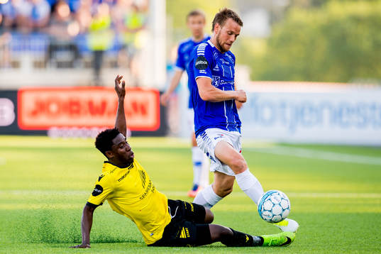 Isaac Twum of Start and Ole Jørgen Halvorsen of Sarpsborg