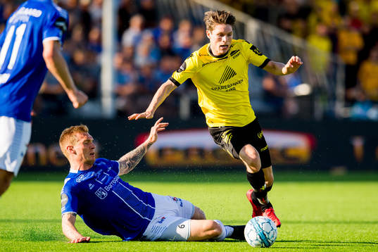 Joonas Tamm of Sarpsborg 08 and Kasper Skaanes of Start