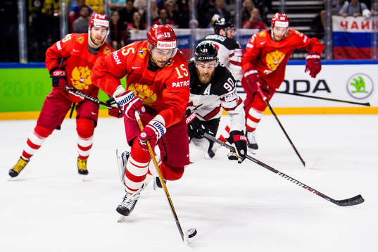 Rysslands Artyom Anisimov och Kanadas Ryan O Reilly