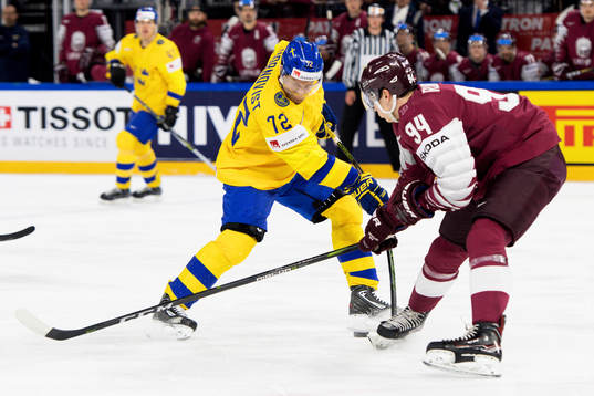 Sveriges Patric Hörnqvist och Lettlands Kristians Rubins