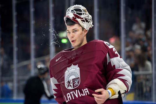 Lettlands målvakt Elvis Merzlikins