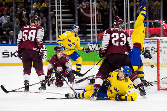 Sveriges Oliver Ekman Larsson gör 3-1