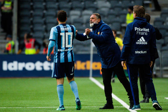 Djurgårdens Kerim Mrabti och tränare Özcan Melkemichel