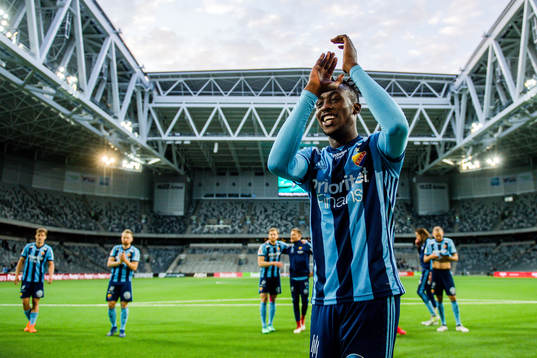 Djurgårdens Philana Tinotenda Kadewere jublar