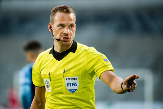 Domare Kristoffer Karlsson