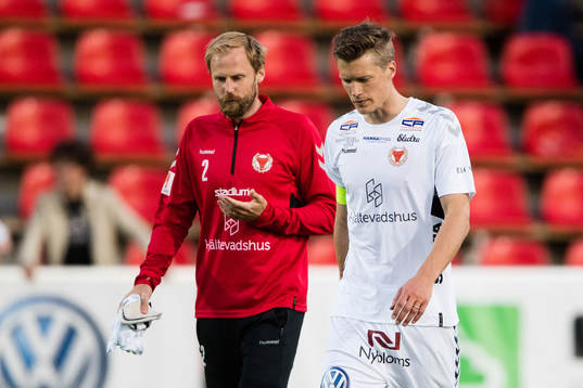 Kalmars Markus Thorbjörnsson och Viktor Elm deppar