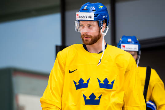 Sveriges Adam Larsson