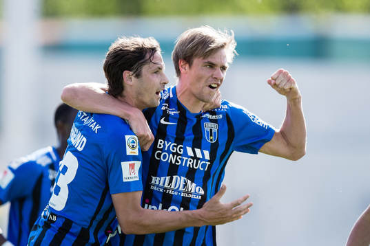 Sirius Oscar Pehrsson jublar med Philip Haglund