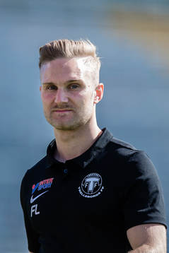 Trelleborgs läkare Filip Lundgård innan fotbollsmatchen i