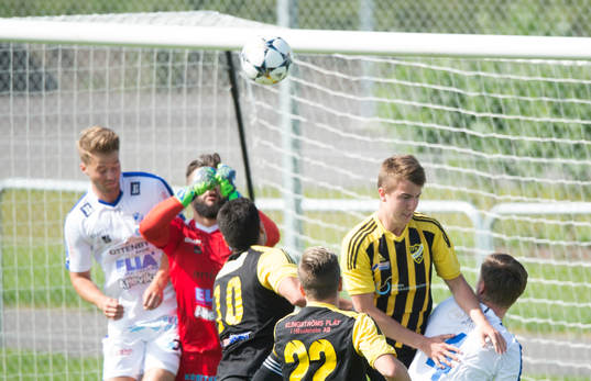 Bläddra bland fler bilder av Fotboll, IFK Hässleholm - IFK Berga