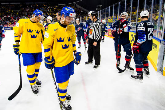 Sveriges Adrian Kempe och Gustav Nyquist deppar