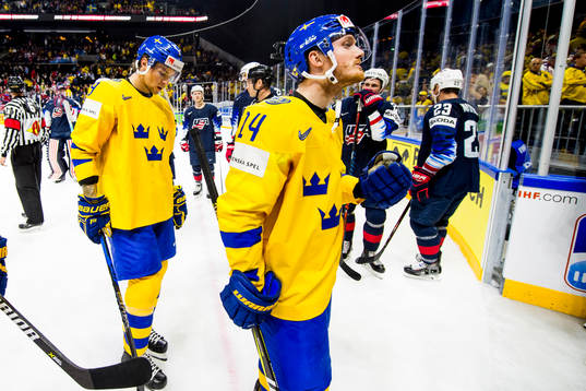 Sveriges Adrian Kempe och Gustav Nyquist deppar