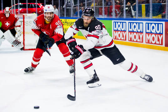 Schweiz Joel Roman och Kanadas Ryan O Reilly