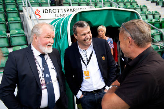 Sundsvalls klubbchef Johan Nikula och Östersunds sportchef
