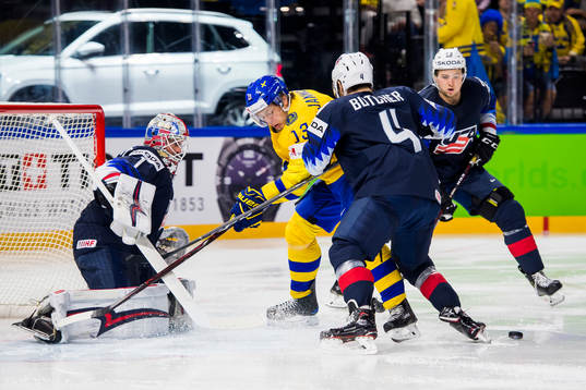 s målvakt Keith Kinkaid och Will Butcher