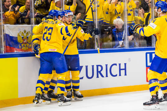 Sveriges Magnus Pääjärvi-Svensson jublar