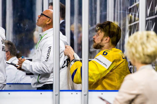 Sveriges Adam Larsson