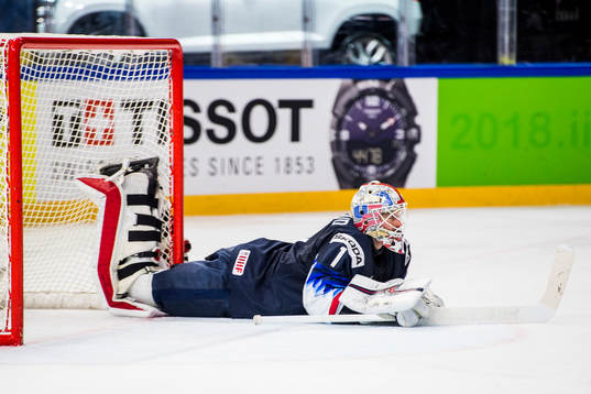 s målvakt Keith Kinkaid deppar