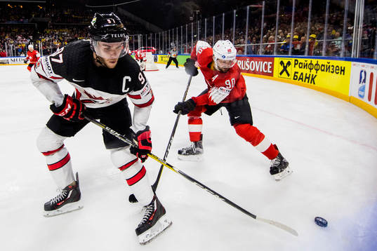 Kanadas Connor McDavid och Schweiz Joel Roman