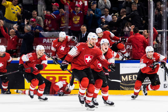 Schweiz spelare jublar