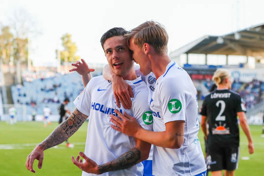 Norrköpings David Moberg Karlsson jublar med Arnór