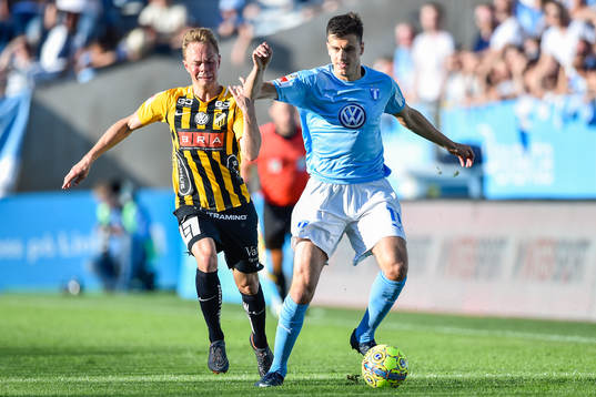 Häckens Adam Andersson och Malmö FFs Alexander Jeremejeff