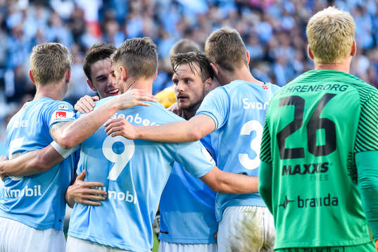 Malmö FFs Markus Rosenberg jublar med lagkamrater
