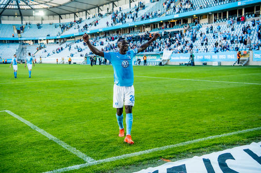 Malmö FFs Bonke Innocent jublar