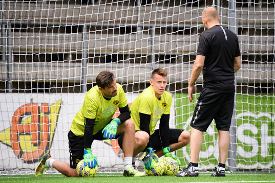 Elfsborgs målvakt Kevin Stuhr Ellegaard och målvakt David