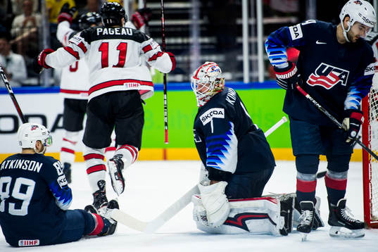 s Cam Atkinson , målvakt Keith Kinkaid och Will Butcher