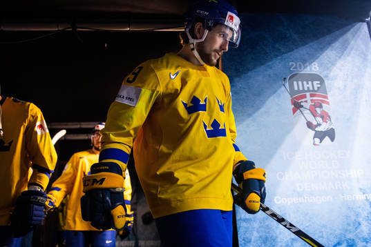 Sveriges Filip Forsberg går ut till uppvärmningen