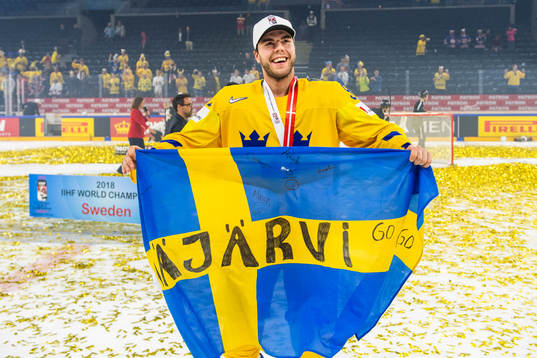 Sveriges Magnus Pääjärvi-Svensson jublar med en svensk