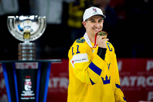Sveriges Mikael Backlund jublar